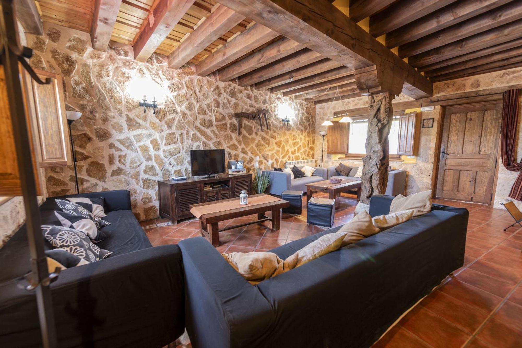 La Hacendera Entre Hoces - 20-28Pax-10 Hab Con Banos En Suite Maderuelo Exterior foto