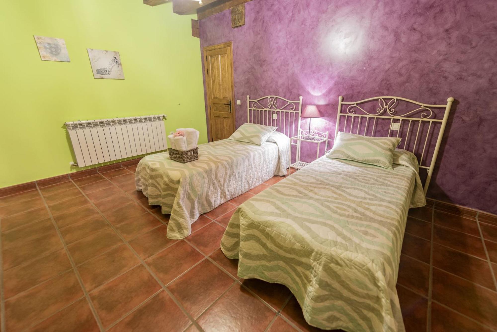 La Hacendera Entre Hoces - 20-28Pax-10 Hab Con Banos En Suite Maderuelo Exterior foto