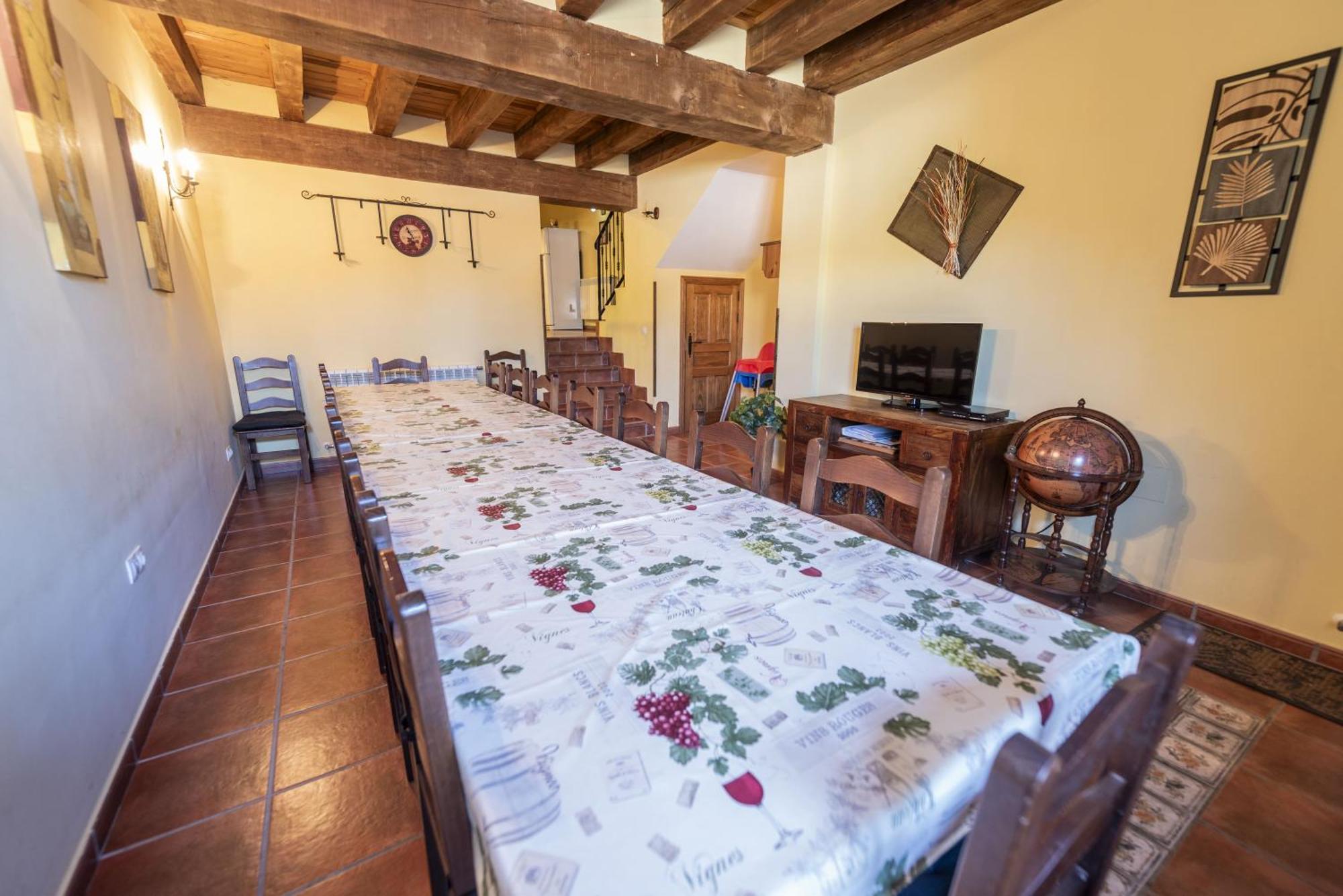 La Hacendera Entre Hoces - 20-28Pax-10 Hab Con Banos En Suite Maderuelo Exterior foto